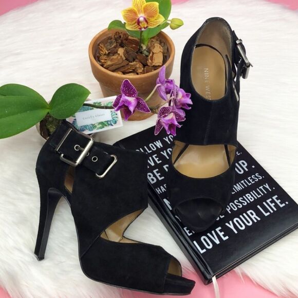 Nine West Women’s Suede Leather Black Buckle Open Toe Heels 7 - Picture 1 of 8